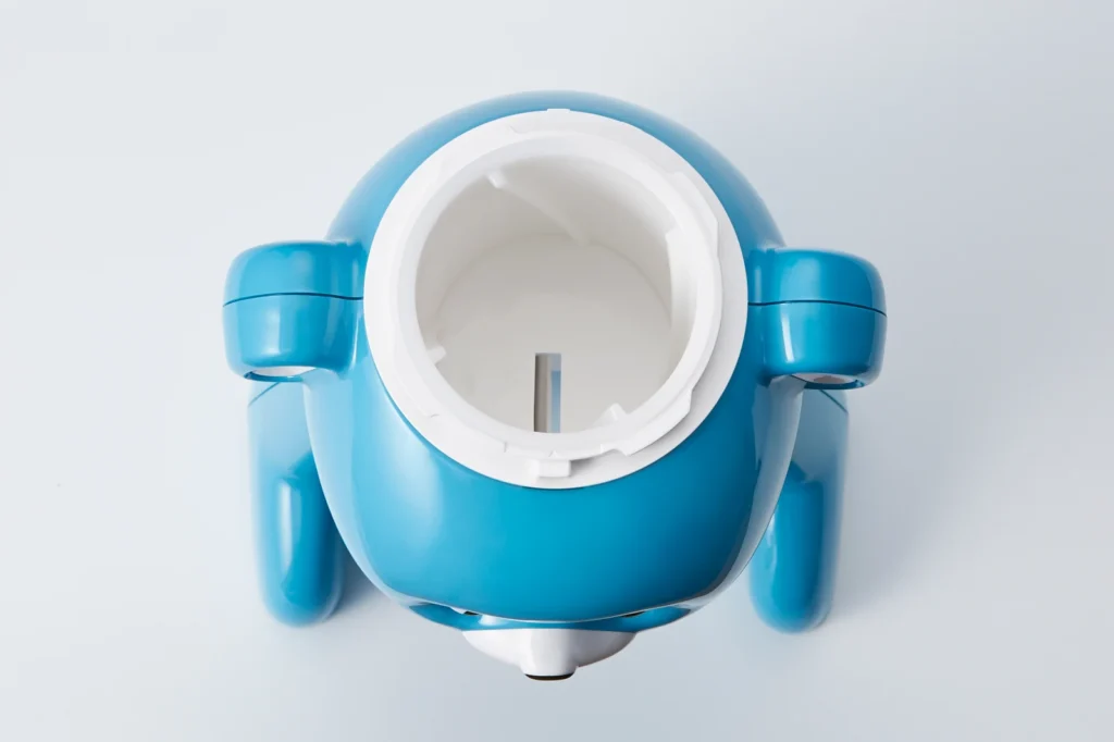 Kyoro-chan's ice container.
