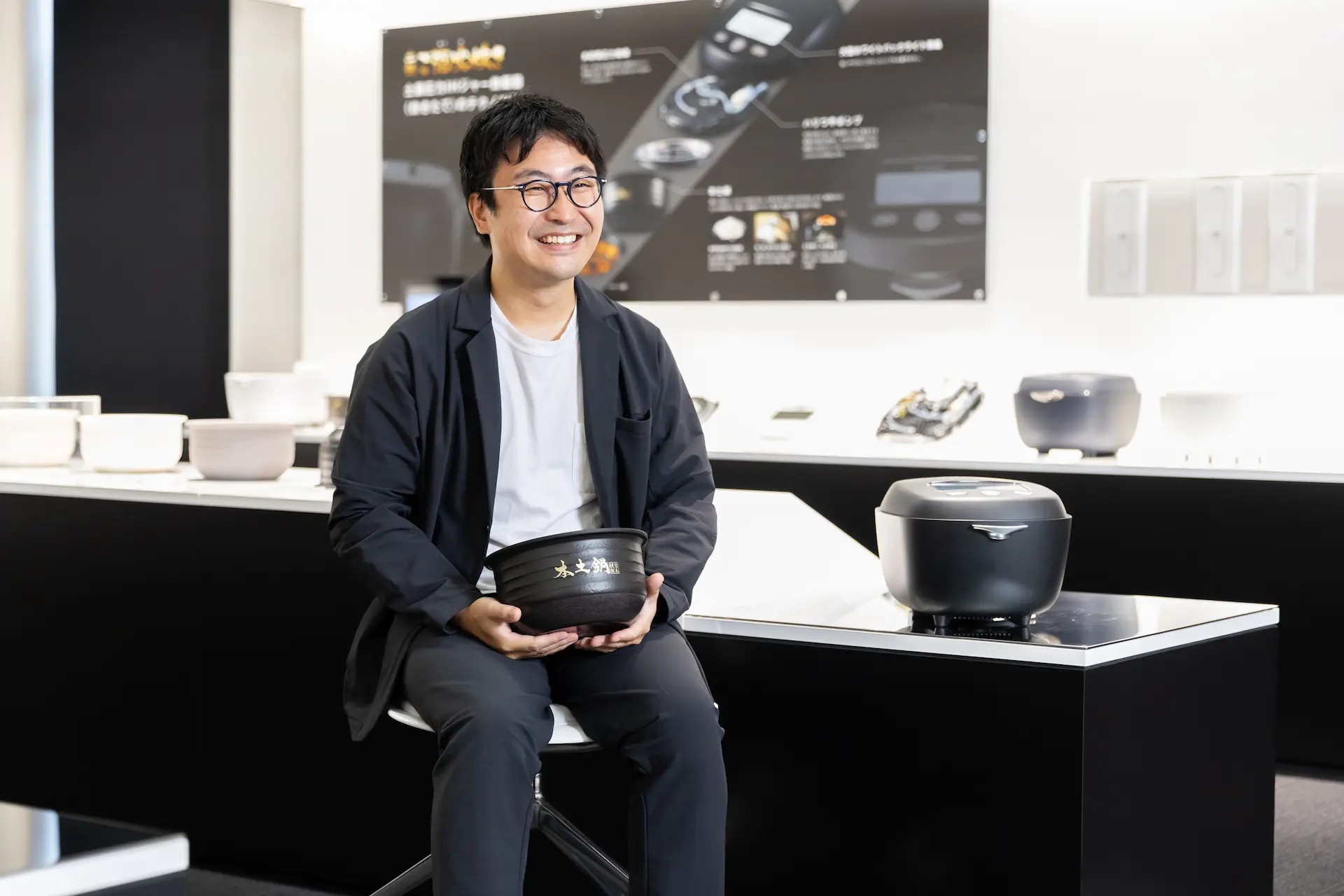 The Taste of a High-End Japanese Restaurant at Home. The Blissful Atmosphere Created by Ceramic Pot Rice Cookers